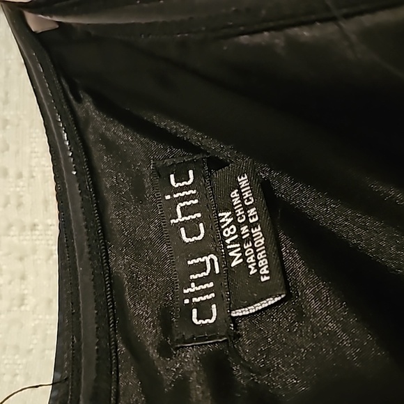 CityChic Formal Strapless Tulip Dress in Floral Print - Size M (18US) - Picture 6 of 6